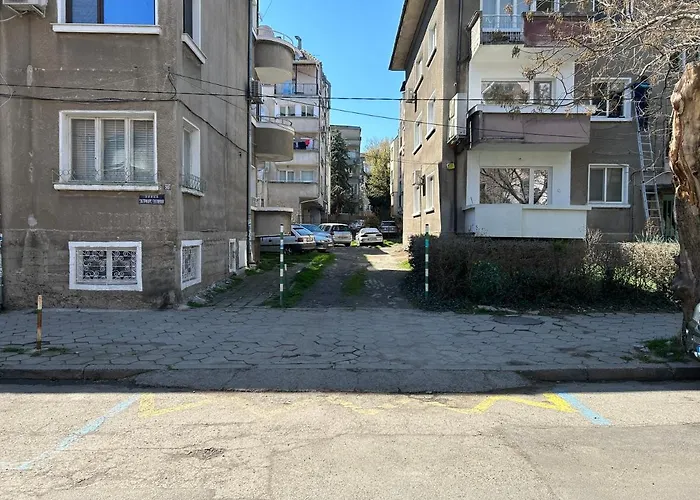 Niya Bourgas アパート *